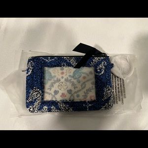 Vera Bradley Iconic Zip ID Case Seahorse of Course NWT